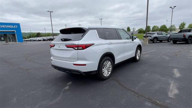 2022 Mitsubishi Outlander Vehicle Photo in TULLY, NY 13159-3159