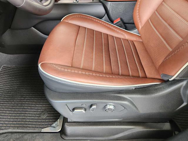 2024 GMC Yukon XL Vehicle Photo in HOUSTON, TX 77079