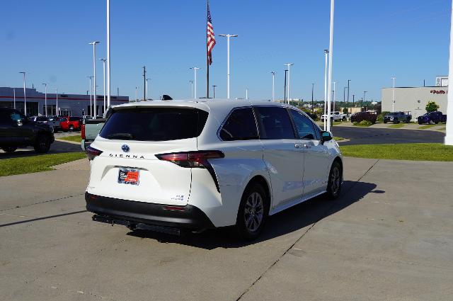 2021 Toyota Sienna Vehicle Photo in Riverdale, UT 84405