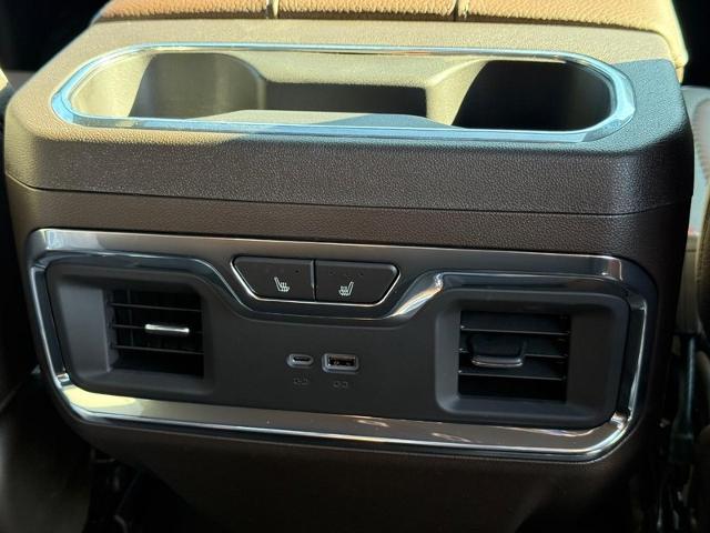 2025 GMC Sierra 1500 Vehicle Photo in COLUMBIA, MO 65203-3903