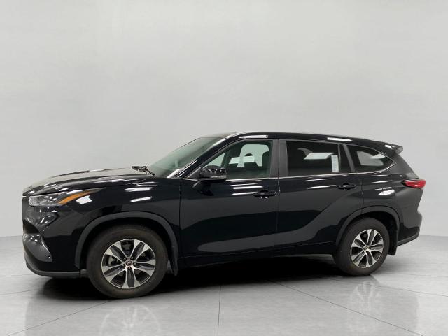 2023 Toyota Highlander Vehicle Photo in Appleton, WI 54913