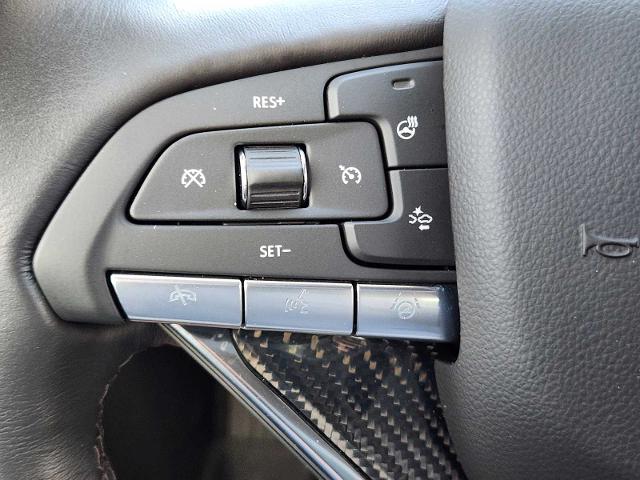 2024 Cadillac XT6 Vehicle Photo in DENTON, TX 76210-9321