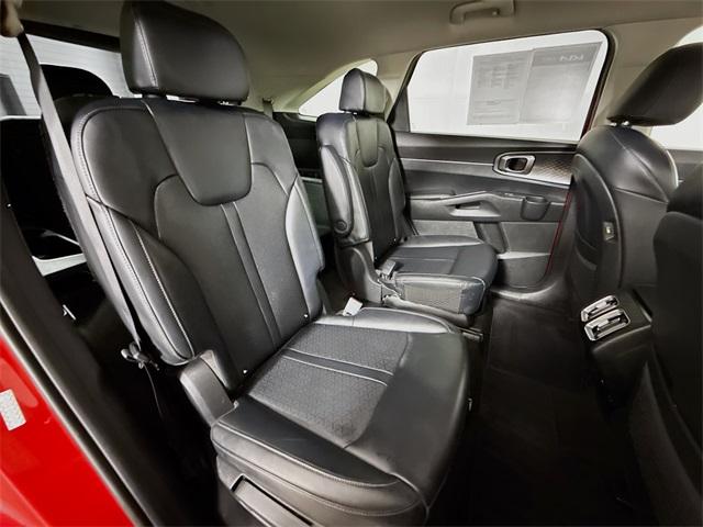 2021 Kia Sorento Hybrid Vehicle Photo in Everett, WA 98204