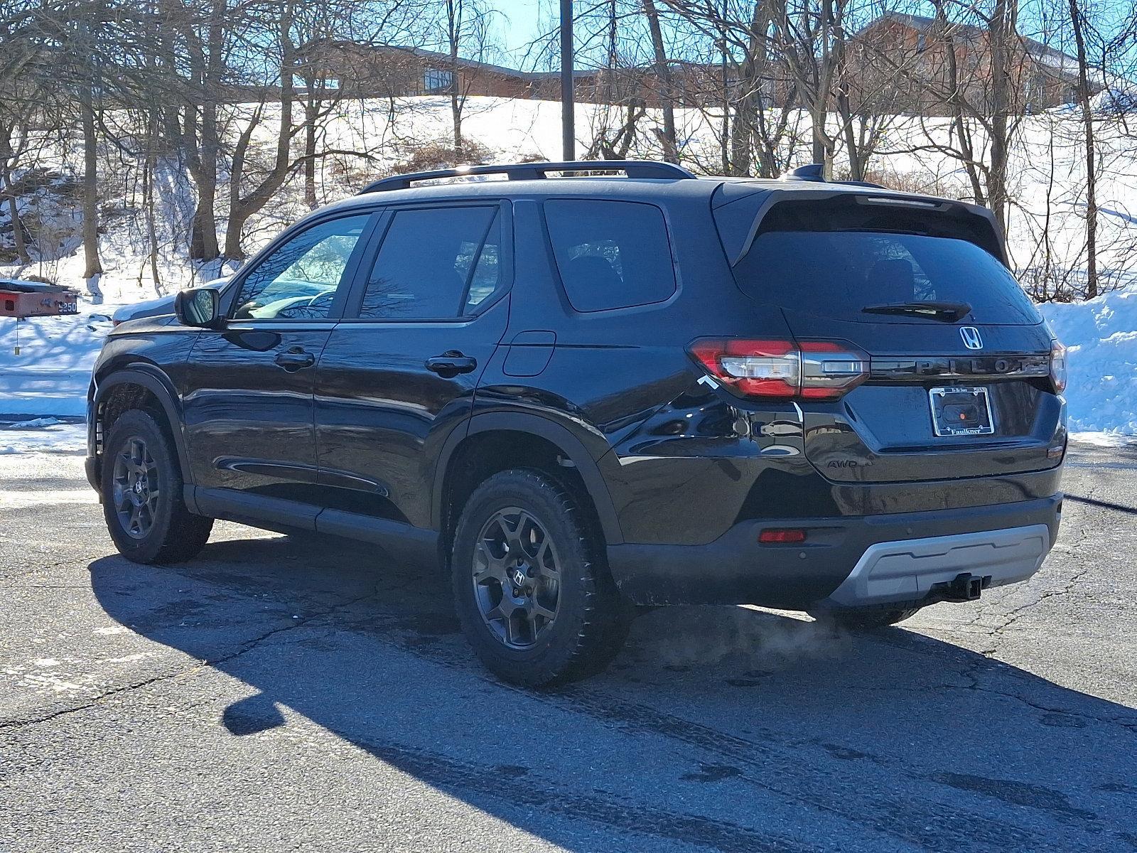 2025 Honda Pilot Vehicle Photo in Harrisburg, PA 17111