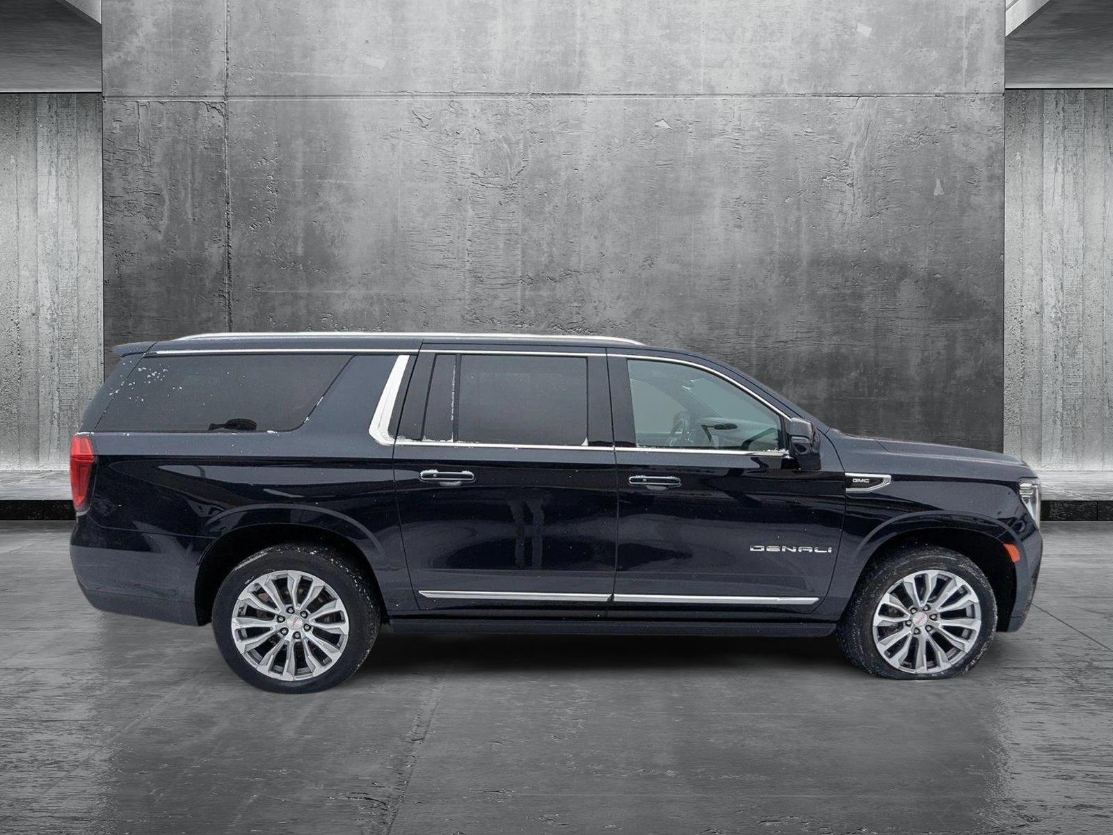 2023 GMC Yukon XL Vehicle Photo in LONE TREE, CO 80124-2750