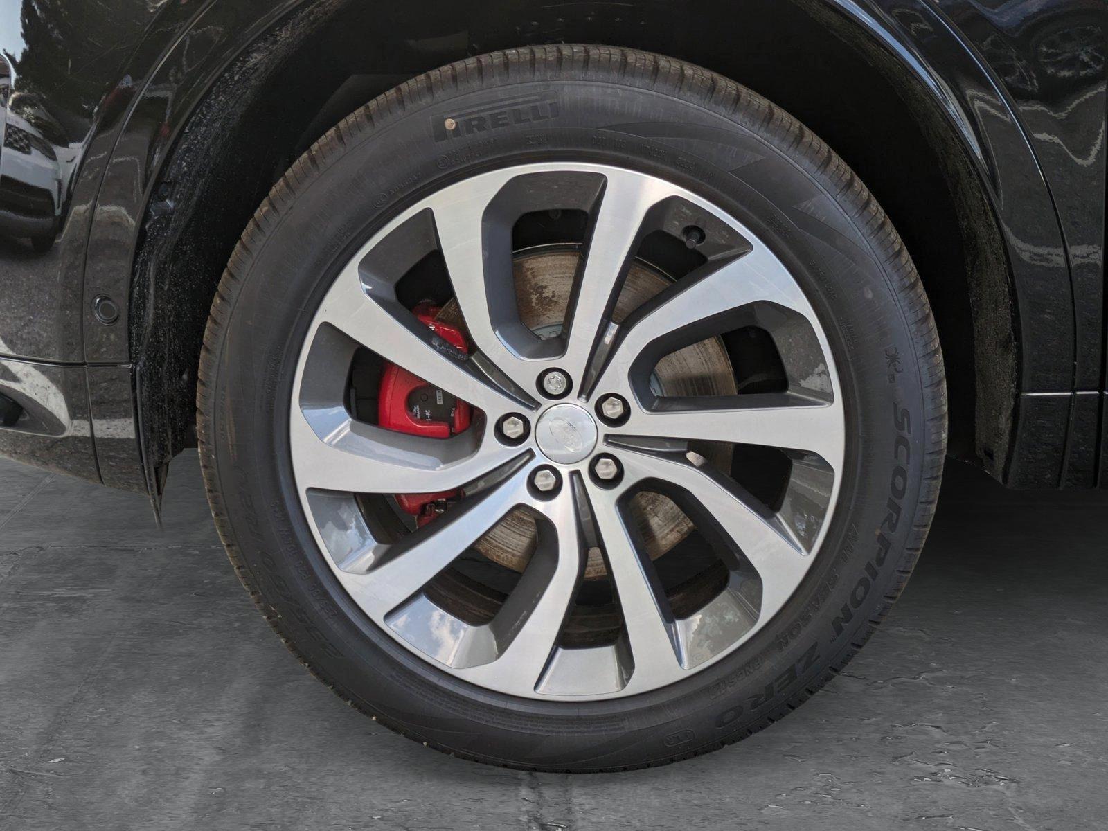 2025 Land Rover Discovery Sport Vehicle Photo in Bethesda, MD 20852