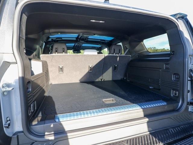 2024 GMC HUMMER EV SUV Vehicle Photo in HOMOSASSA, FL 34448-1461