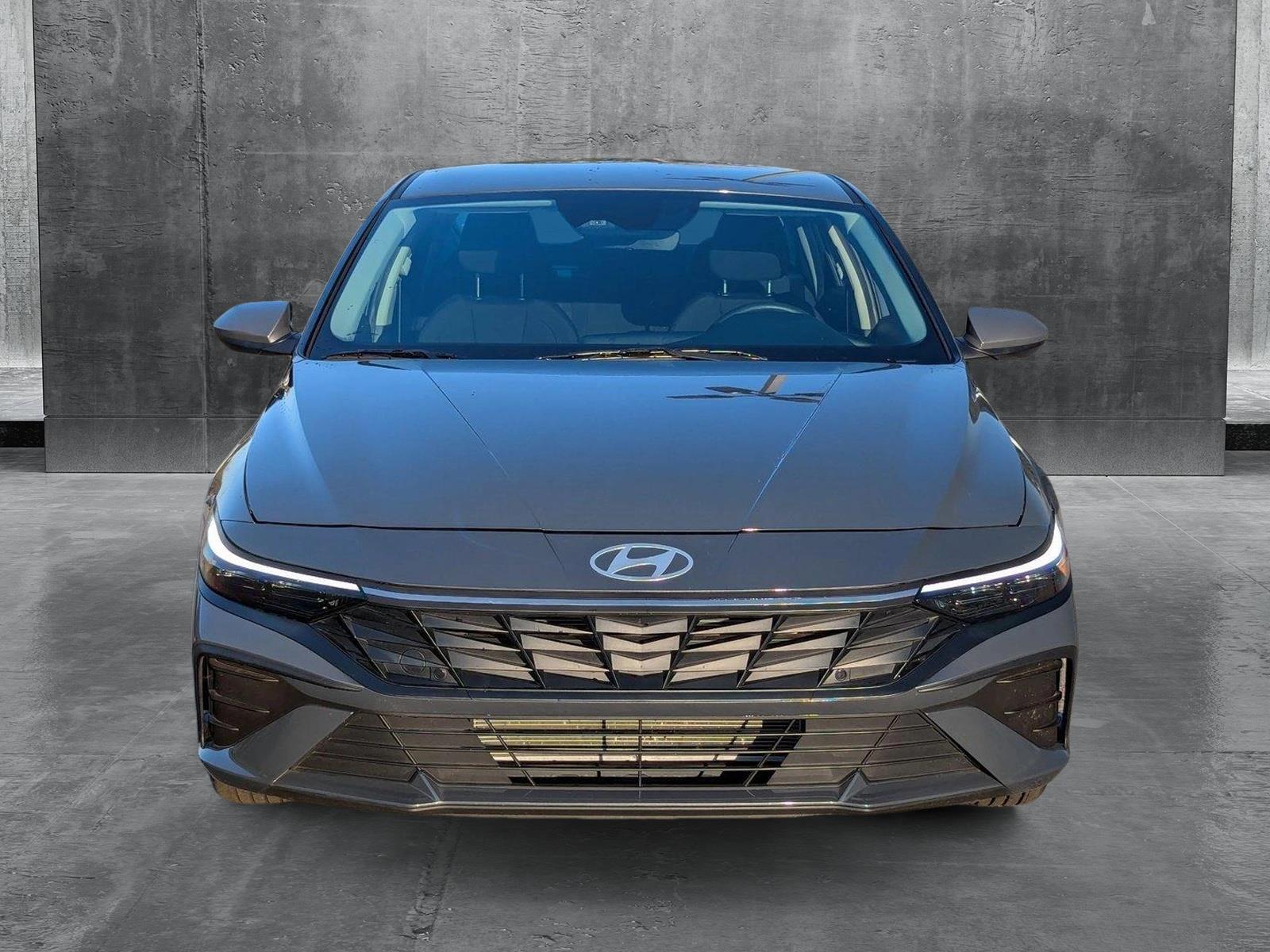 2024 Hyundai ELANTRA Vehicle Photo in Memphis, TN 38133