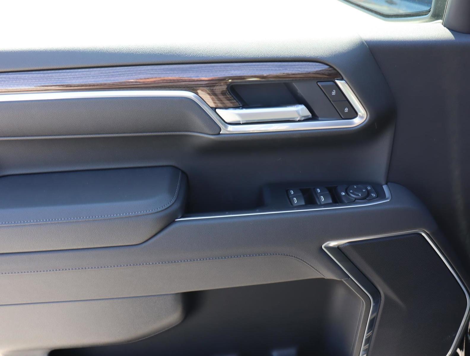 2025 Chevrolet Silverado 1500 Vehicle Photo in LOS ANGELES, CA 90007-3794