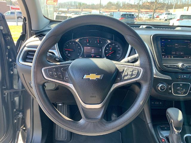 2022 Chevrolet Equinox Vehicle Photo in MOON TOWNSHIP, PA 15108-2571