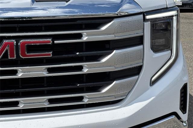 2023 GMC Sierra 1500 Vehicle Photo in ELK GROVE, CA 95757-8703