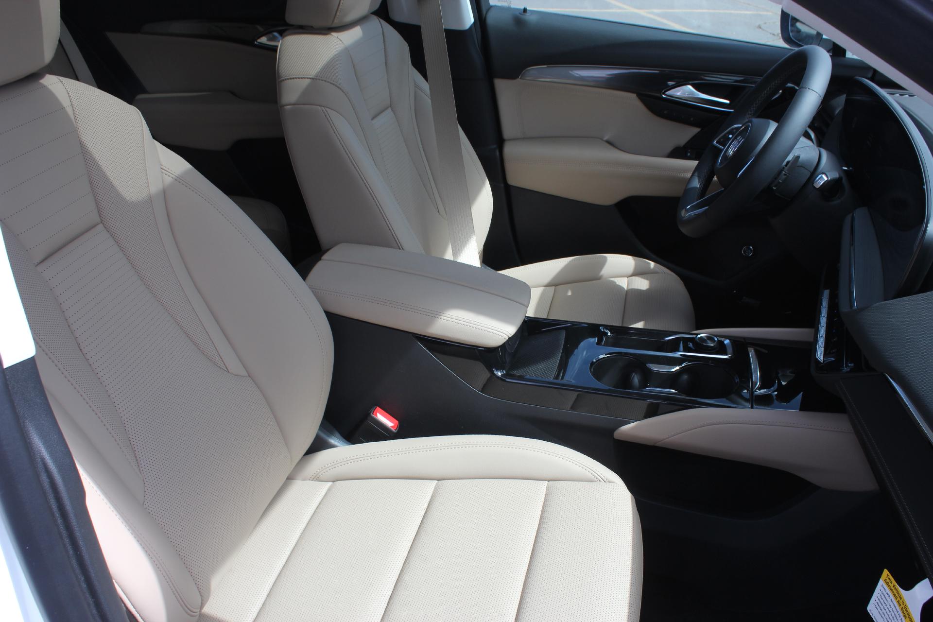 2025 Buick Envision Vehicle Photo in AURORA, CO 80012-4011