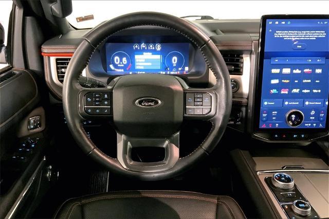 2024 Ford Expedition Vehicle Photo in Lees Summit, MO 64086