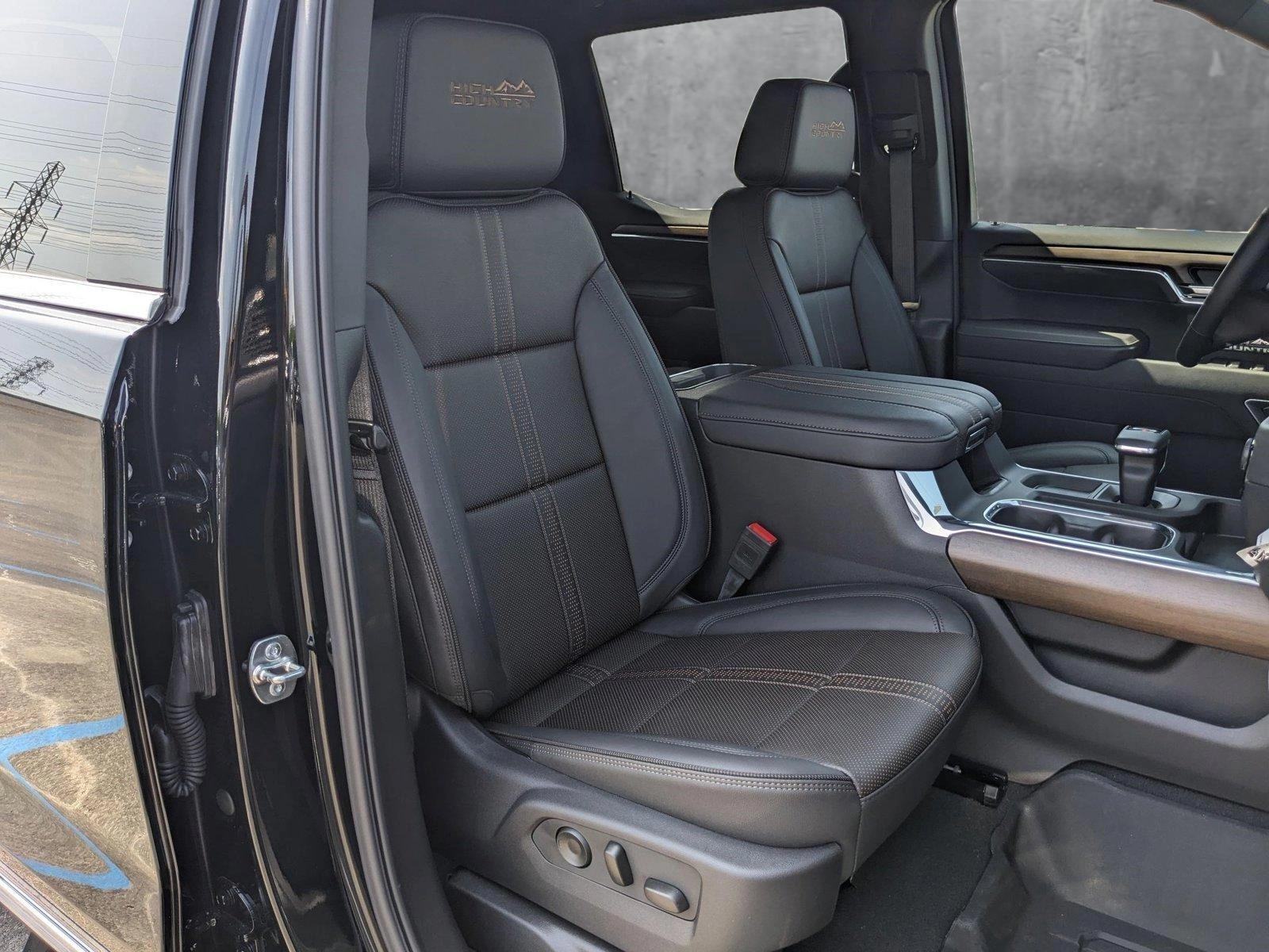 2025 Chevrolet Silverado 1500 Vehicle Photo in HOUSTON, TX 77034-5009