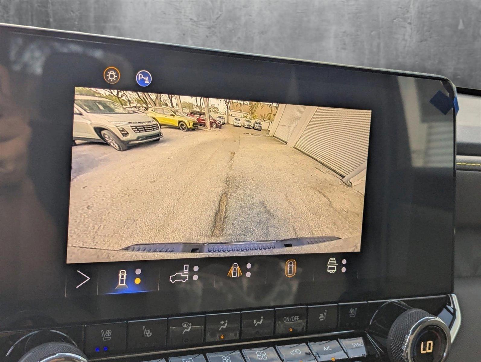 2025 Chevrolet Colorado Vehicle Photo in GREENACRES, FL 33463-3207