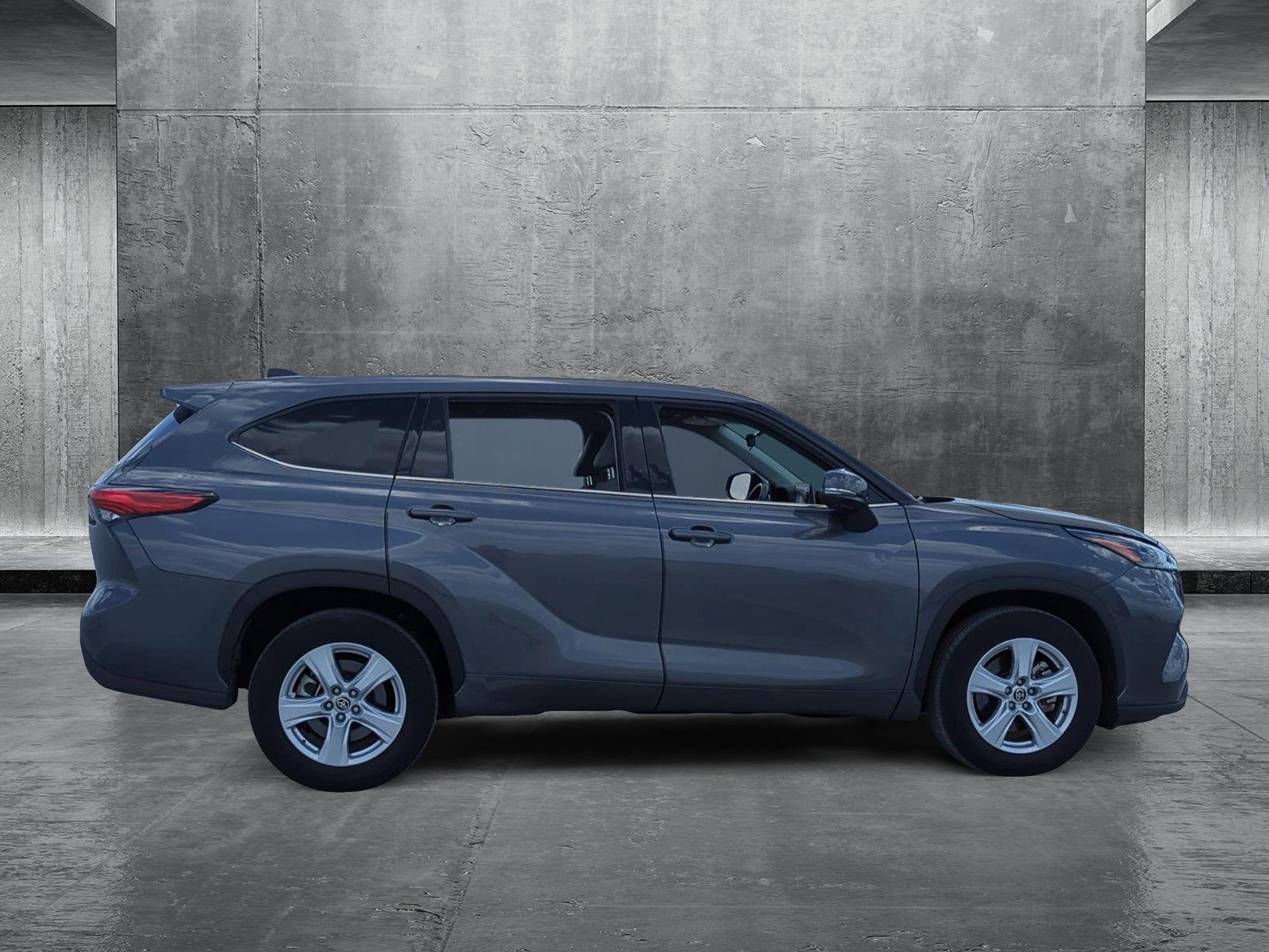 2022 Toyota Highlander Vehicle Photo in Ft. Myers, FL 33907