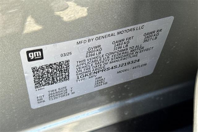 2025 GMC Acadia Vehicle Photo in ELK GROVE, CA 95757-8703