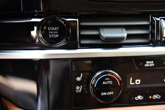 2025 Nissan Pathfinder Vehicle Photo in Ballwin, MO 63011