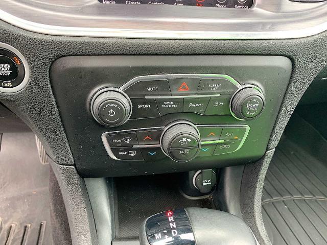 2018 Dodge Charger Vehicle Photo in MOON TOWNSHIP, PA 15108-2571
