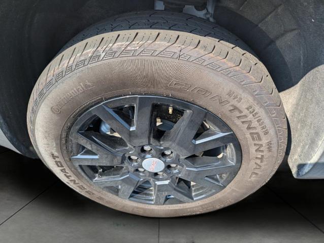 2023 GMC Acadia Vehicle Photo in Oshkosh, WI 54901
