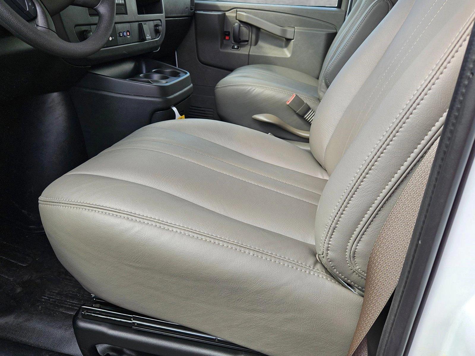 2025 Chevrolet Express Cargo 2500 Vehicle Photo in GREENACRES, FL 33463-3207