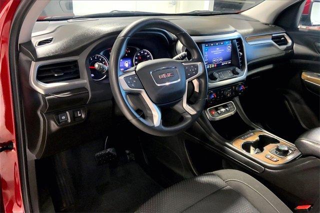 2022 GMC Acadia Vehicle Photo in TOPEKA, KS 66609-0000