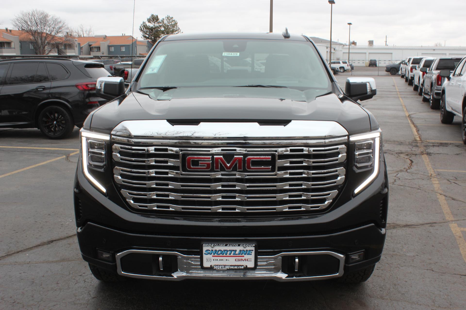 2025 GMC Sierra 1500 Vehicle Photo in AURORA, CO 80012-4011