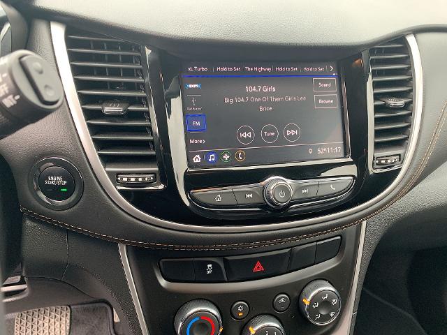 2022 Chevrolet Trax Vehicle Photo in MOON TOWNSHIP, PA 15108-2571
