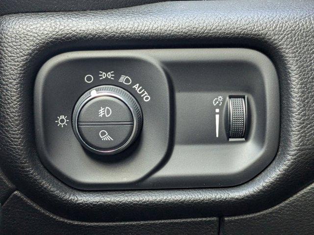 2022 Ram 1500 Vehicle Photo in BRUNSWICK, GA 31525-1881