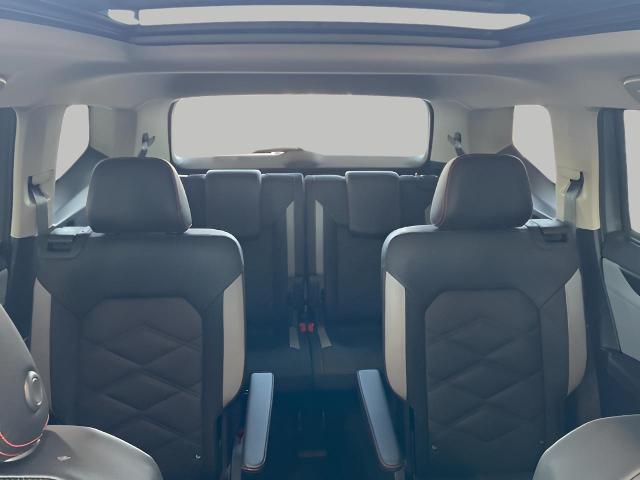2025 Volkswagen Atlas Vehicle Photo in Oshkosh, WI 54904