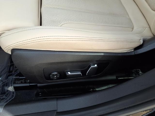 2024 BMW 330e Vehicle Photo in Tampa, FL 33612
