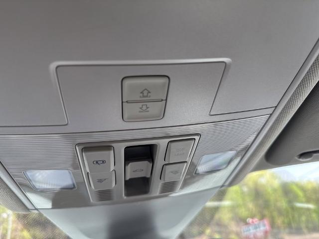 2018 Volkswagen Atlas Vehicle Photo in MARION, NC 28752-6372