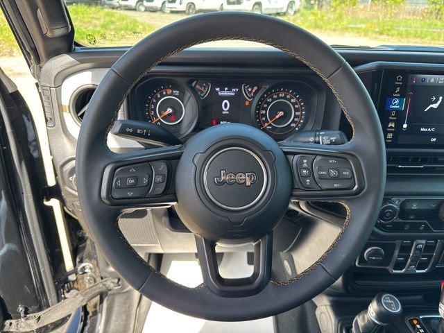 2024 Jeep Gladiator Vehicle Photo in MEDINA, OH 44256-9631