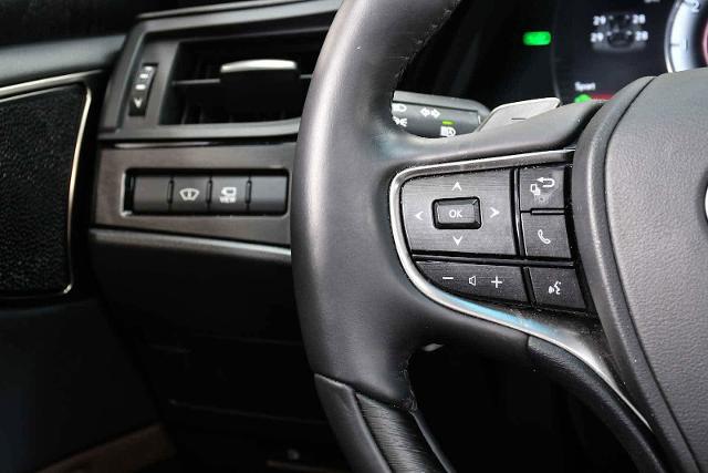 2022 Lexus ES 300h Vehicle Photo in DALLAS, TX 75235