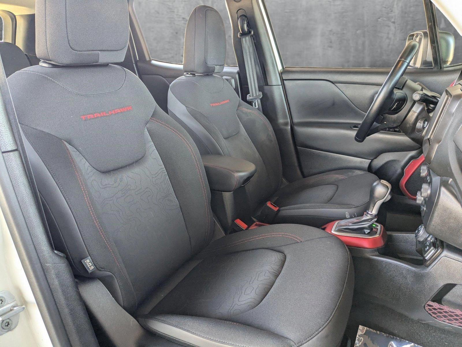 2019 Jeep Renegade Vehicle Photo in Valencia, CA 91355