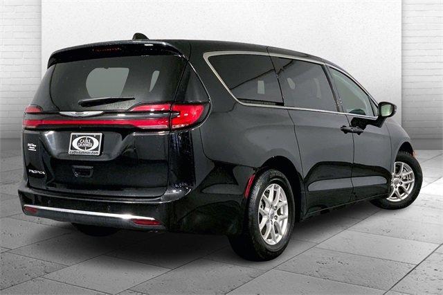 2023 Chrysler Pacifica Vehicle Photo in INDEPENDENCE, MO 64055-1314