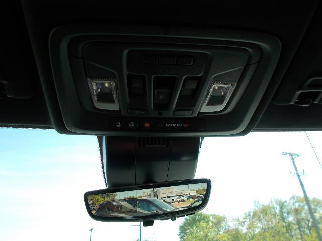 2025 GMC Sierra 1500 Vehicle Photo in LOWELL, MA 01852-4336