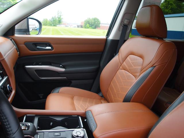 2023 Nissan Pathfinder Vehicle Photo in MADISON, IN 47250-1611