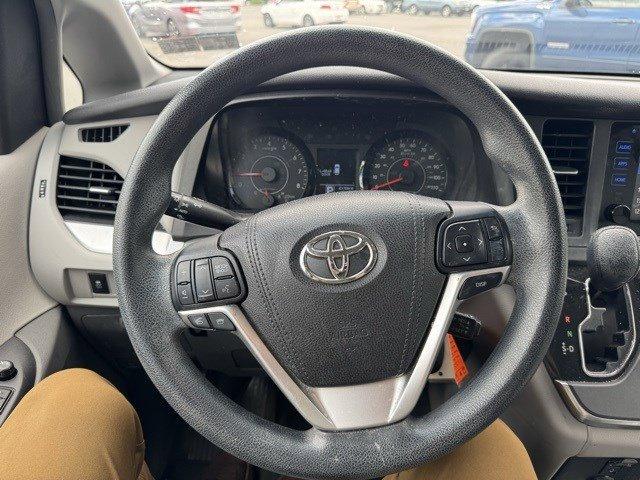 2016 Toyota Sienna Vehicle Photo in Mechanicsburg, PA 17050-1707