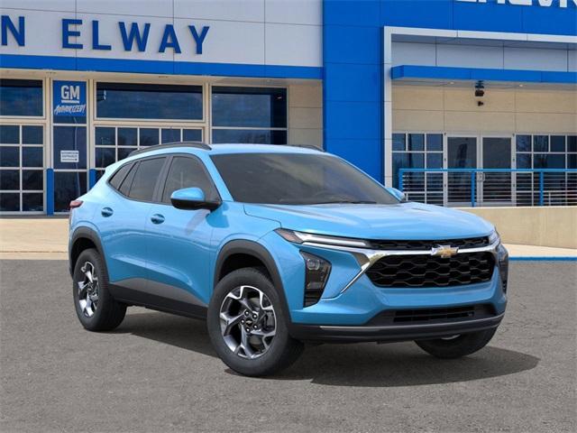 2025 Chevrolet Trax Vehicle Photo in ENGLEWOOD, CO 80113-6708
