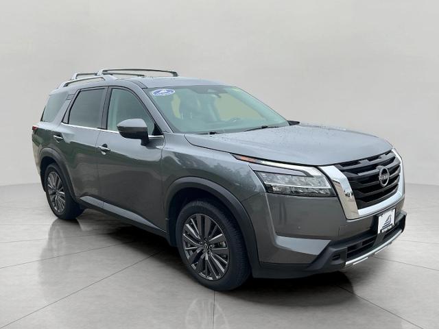 2021 Jeep Grand Cherokee L Vehicle Photo in Kaukauna, WI 54130