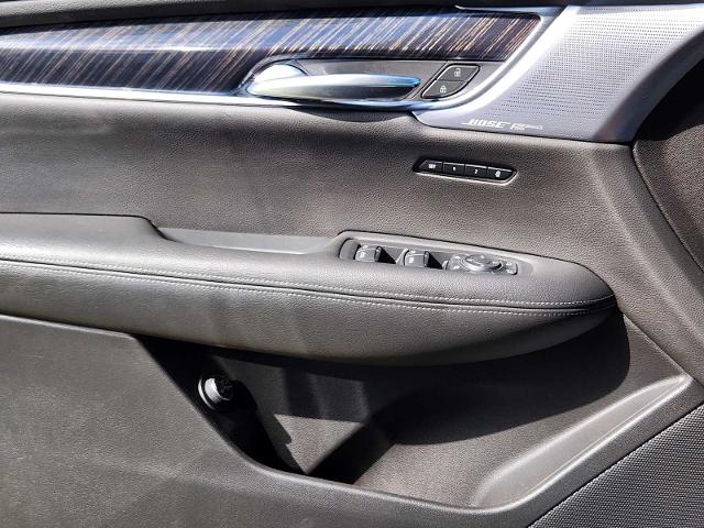 2022 Cadillac XT6 Vehicle Photo in DENTON, TX 76210-9321