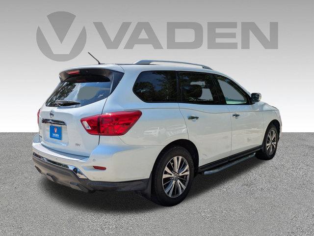 2018 Nissan Pathfinder Vehicle Photo in BRUNSWICK, GA 31525-1881