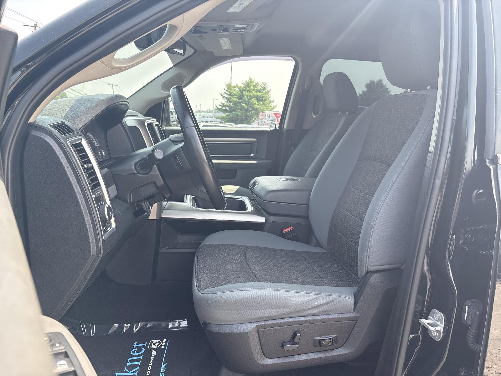 2017 Ram 1500 Vehicle Photo in Mechanicsburg, PA 17050-1707