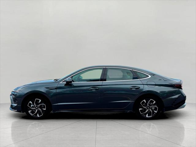 2025 Hyundai SONATA Vehicle Photo in Green Bay, WI 54304