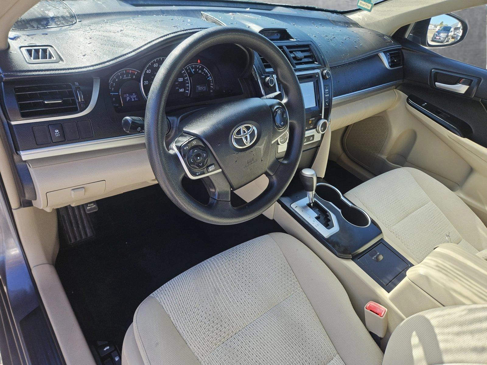 2014 Toyota Camry Vehicle Photo in NORTH RICHLAND HILLS, TX 76180-7199