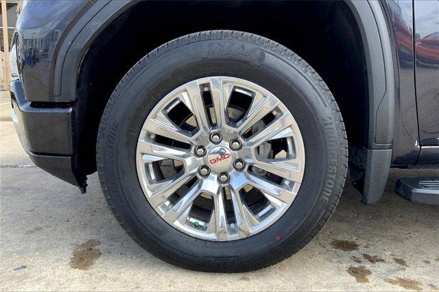 2023 GMC Sierra 1500 Vehicle Photo in TOPEKA, KS 66609-0000
