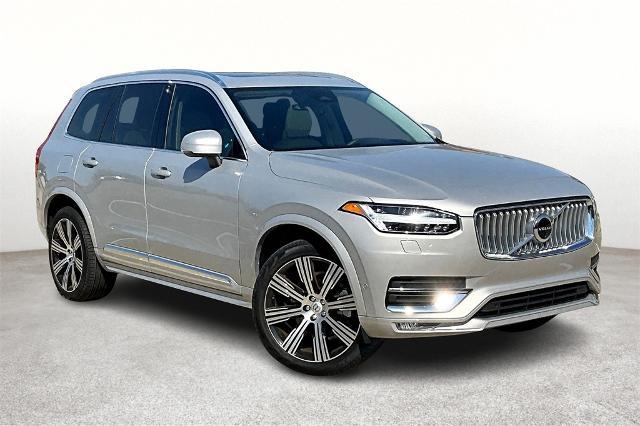 2025 Volvo XC90 Vehicle Photo in Houston, TX 77007