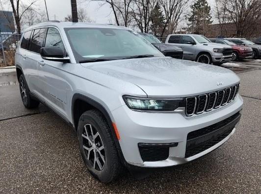 2023 Jeep Grand Cherokee L Vehicle Photo in NEENAH, WI 54956-2243