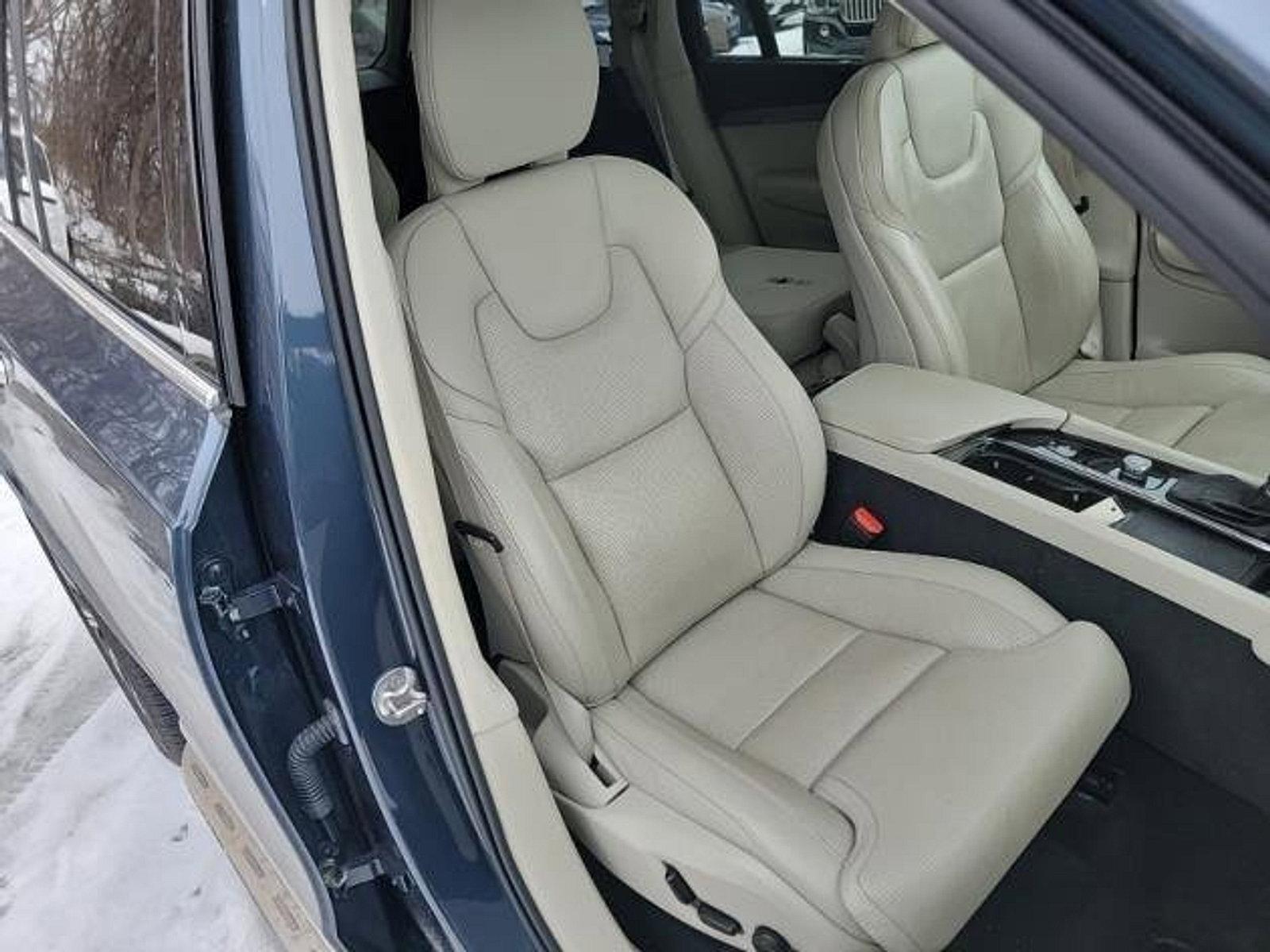2022 Volvo XC90 Vehicle Photo in Trevose, PA 19053